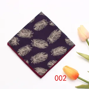 Heren formele business pak pochet met elegant verenpatroon voor huwelijksbanket.