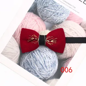 Papillon rosso matrimonio uomo con decoro metallo ramo dorato accessorio elegante sposo