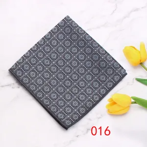 Gedetailleerd overzicht heren pochet, elegant geometrisch patroon polyester kostuumdoek.