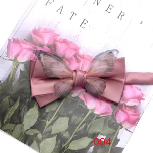 Pink butterfly bow tie accessory for men and women banquet shirt suit fashion decor detail