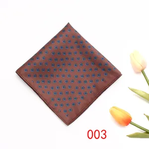Pochette de costume florale homme marron classique mouchoir de poche mariage élégant
