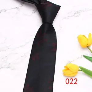 Cravatta jacquard da uomo elegante, tessuto scuro con motivo floreale retrò, stile business 8cm.
