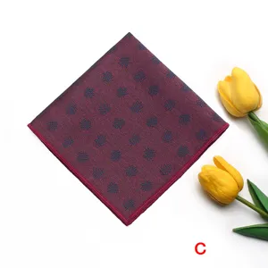 Pañuelo de bolsillo burdeos para hombre, patrón geométrico clásico para traje de boda.