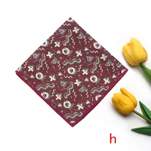 Pañuelo de bolsillo burdeos para hombre patron geometrico elegante para bodas y eventos