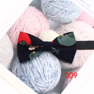 Farfallina da uomo in cotone casual con stampa unica, ideale per look quotidiani ed eleganti.