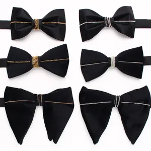 Farfallino alla Moda da Uomo Matrimonio Sposo Tinta Unita Velluto Raso Papillon Con Catena in Metallo Accessori Eleganti in Stile Coreano