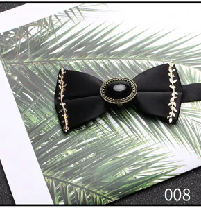 Farfalla uomo nera con bordo in foglia d oro e pietra nera per matrimonio elegante