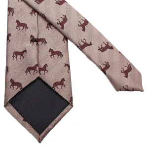 Cravate homme motif cheval et chevron classique, élégant accessoire de mode pour affaires.