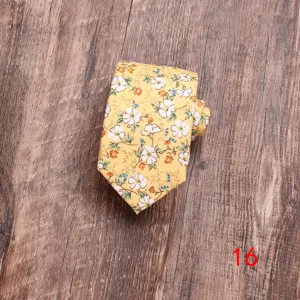 Heren gele bloemen katoenen stropdas detail, stijlvolle smalle das voor werk en vrije tijd.