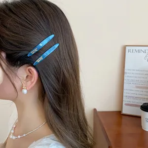 Primavera verano pinza de pelo acrílica degradada letra moda minimalista horquilla elegante diario