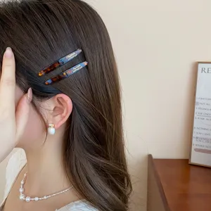 Primavera verano pinza de pelo de letra acrilica moda minimalista pasador versatil accesorio