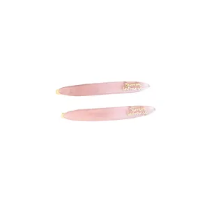 Pinza de pelo de acrílico rosa degradado con letras doradas, horquilla elegante para mujer.