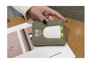 Edles Lederkartenetui mit süßem Tierdesign, ultra dünn und kompakt für Damen.