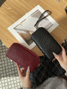 Echtes Leder Damen Clutch Brieftasche Krokodilmuster multifunktionale Handtasche Hauptansicht