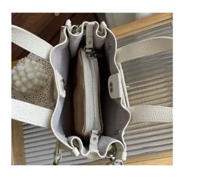 Sac cabas en cuir veritable vue interieure sac seau decontracte sac a main femme
