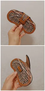 Moderne Houndstooth Falt-Sonnenbrillentasche mit braunem PU-Lederbesatz für den täglichen Gebrauch.