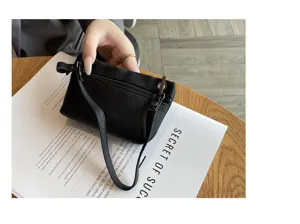 Genuine leather coin purse for women, soft cowhide mini zipper change bag detail view showcase.
