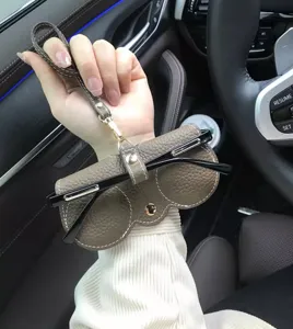 Auto Sonnenbrillen Etui tragbare Brillen Aufbewahrungstasche Leder Sonnenblende Organizer