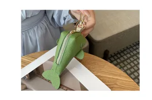 Mini porte-clés portefeuille en cuir motif poisson, joli étui à clés pour les femmes.