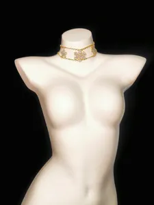 Elegant rhinestone snowflake double layer choker necklace for women fashion party jewelry accessory.