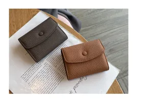 Portefeuille porte-cartes en cuir minimaliste accordéon pour femme compact vue de détail