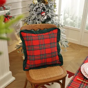Nappe de Noël à carreaux rouge et vert avec volants décoration de table de fête design