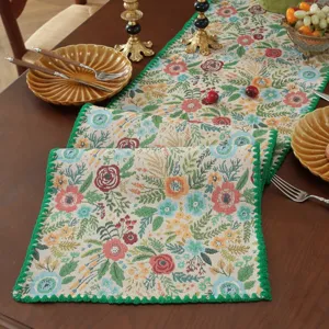Runner da tavola jacquard con fiori vintage e bordo verde per decorazione della casa