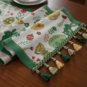 Paschalino trapezidomakro me jacquard kouneli kai avgo, prasino yfasma me fountes tora.