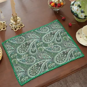 Tovaglietta all'americana jacquard paisley verde retrò, decorazione tavola elegante e raffinata.