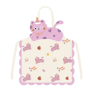 Détail de chat de dessin animé mignon de tablier de cuisine créatif anti-éclaboussures imprimé.