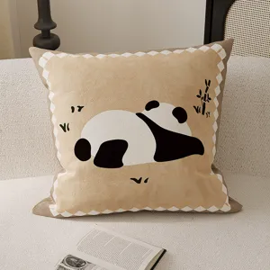 Süßer Cartoon Panda Kissenbezug aus weichem Samtstoff, ideal für Wohnzimmersofa Dekoration.
