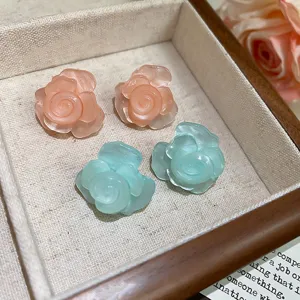 Harz Rosen Blumen Ohrringe, süßer und eleganter Schmuck, frische Accessoires für Frauen.
