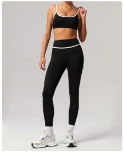 Gedetailleerd overzicht van dames hoge taille yoga leggings en sport-bh set in zwart met witte rand.