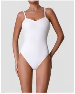 Weißer Body mit Spaghettiträgern, V-Ausschnitt, hochgeschnitten, ideal für Yoga und Fitness.