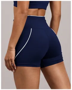 Short de yoga de sport à taille haute avec passepoil blanc contrasté pour le fitness.