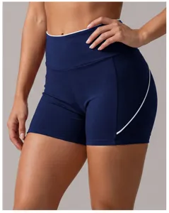 Short de yoga taille haute avec liserés blancs contrastés, vêtement de sport extensible.