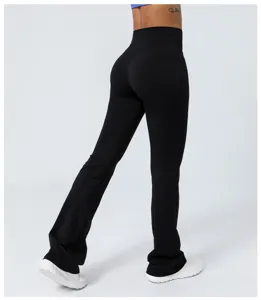 Schwarze Schlag-Yogahose mit hohem Bund im Detail, po-hebende Sportleggings für Damen fitness.