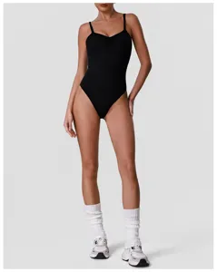 Schwarzer sexy Spagettiträger Yoga Body, hochelastischer schlanker Sport Fitness Jumpsuit.