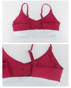 Vue de détail montrant les bretelles fines réglables et le design bicolore du soutien-gorge.