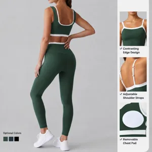 Set yoga verde a contrasto con reggiseno sportivo e leggings a vita alta per allenamento fitness.