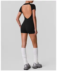 Combinaison de yoga noire une pièce dos nu romper de fitness pour entraînement de pilates.