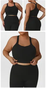 Ensemble soutien-gorge de sport grande taille et leggings de yoga pour le fitness.