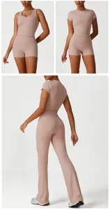 Damen nude-gefühl schnelltrocknende Sportbekleidung Set Detail zeigt Passform und Material.