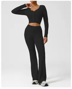 Ensemble haut court côtelé col V à manches longues et pantalon évasé noir pour sport yoga.