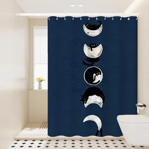 Vue détaillée du rideau de douche étanche avec phases de lune chat dans la salle de bains.