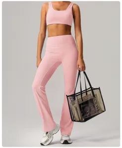 Ensemble haut court de yoga et pantalon evase rose femme, vetement de sport fitness extensible.