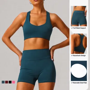 Set yoga ad asciugatura rapida sensazione nuda reggiseno sportivo e pantaloncini a vita alta.