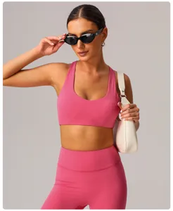 Ensemble soutien-gorge de sport rose et leggings de yoga, tenue de fitness racerback.