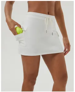 Weißer Sport Tennis Skort mit Tasche, atmungsaktiver Fitness Rock für Outdoor Yoga und Training.
