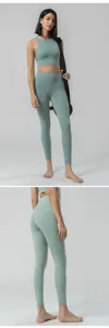 Detailansicht von High-Waist-Yogaleggings und Crop-Top zeigt Passform und Stoffelastizität.